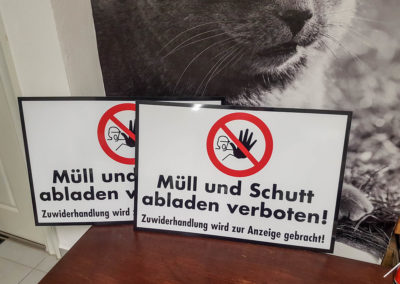 Schild Müll und Schutt abladen verboten Zosseder