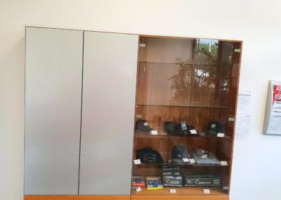 Folierung Glasschrank silber Brummi-Center Wasserburg