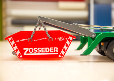 Beschriftung Spielzeug Container Zosseder Wasserburg