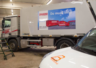 Müllwagen Zosseder Neubeschriftung Brei Werbetechnik Wasserburg Fahrzeugbeschriftung