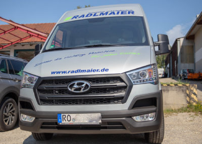Fahrzeugbeschriftung Autobeschriftung Radlmaier kommunal und Landtechnik Babensham Brei Werbetechnik Wasserburg