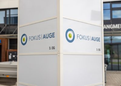 Beschriftung Leuchtkasten Fokus Auge Medical Cube Rosenheim