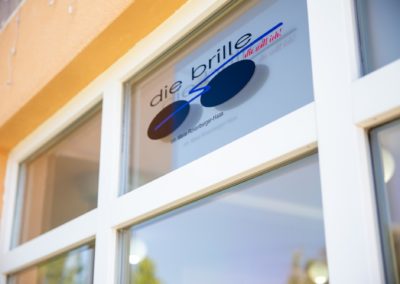Schaufensterbeschriftung die Brille Rott