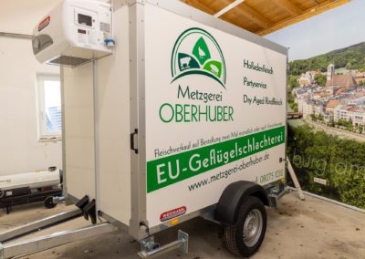Beschriftung Anhänger Metzgerei Oberhuber Amerang