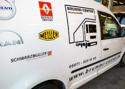 Fahrzeugbeschriftung Brummi-Center Wasserubrg