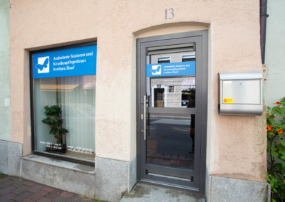 Schaufensterbeschriftung Pflegedienst Hauf Wasserburg